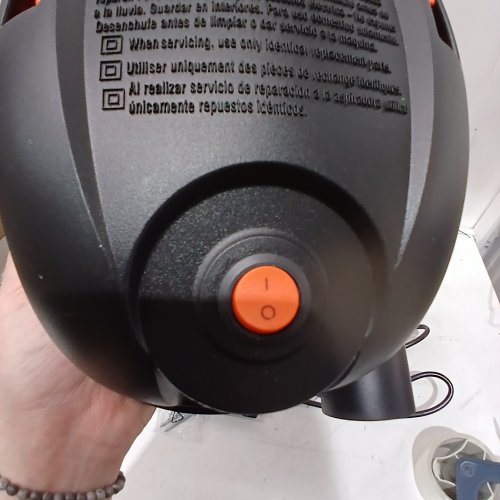ARMOR ALL VAC-MATE PORTABLE WET/DRY VACUUM - 1.5GAL - 2HP - ORANGE (MODEL: AA155) image 2
