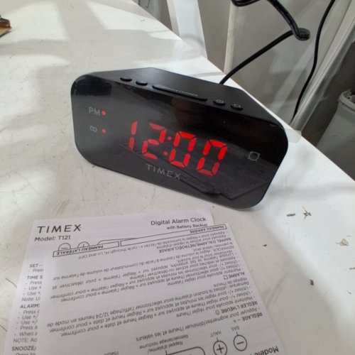 TIMEX ALARM CLOCK WITH 0.7-INCH RED DISPLAY IN BLACK image 2