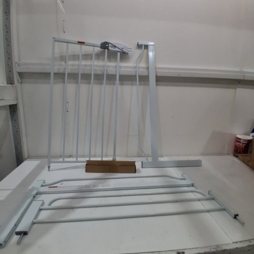 REGALO EASY STEP SAFETY GATE - 29"- 38.5" - WHITE (MODEL: 1160-DS) image 2