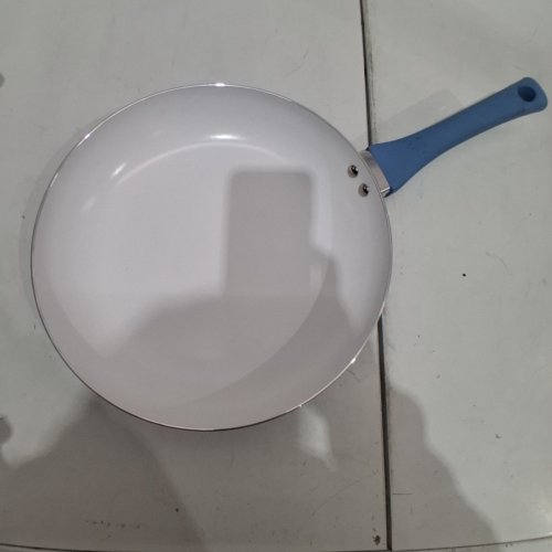 MAINSTAY NON-STICK CERAMIC COATED FRYING PAN - 12" - BLUE/WHITE/SILVER image 3