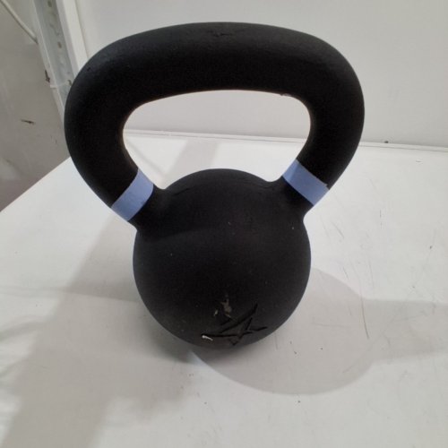 YES4ALL POWDER COATED CAST IRON COMPETITION KETTLEBELL WITH WIDE HANDLES AND FLAT BOTTOM - 35LBS - BLACK/BLUE image 2