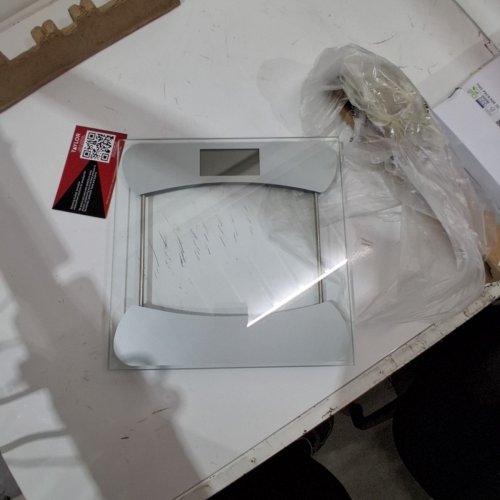 TAYLOR BATTERY OPERATED STAINLESS STEEL ACCURATE DIGITAL GLASS SCALE - CLEAR (MODEL: 7549) image 3