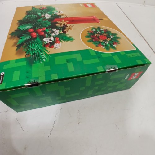 433PC LEGO CHRISTMAS TABLE DECORATION - AGES 12+ - MULTICOLOR (MODEL: 40743) image 4