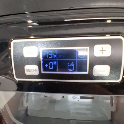 FRIGIDAIRE EXTRA LARGE CAPACITY CLEAR ICE MAKER LCD CONTROL 40LBS OF ICE IN 24HRS - 2.3QT WATER RESIVOIR - RED - (MODEL: EFIC452-SSRED image 2