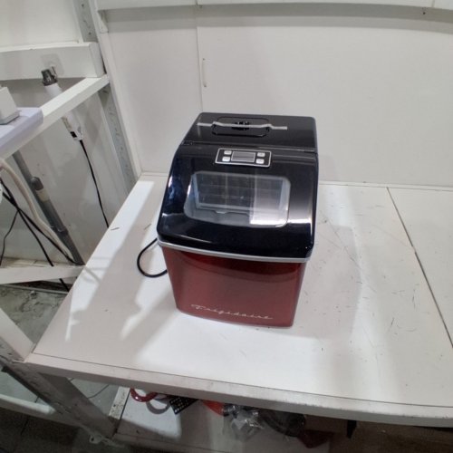 FRIGIDAIRE EXTRA LARGE CAPACITY CLEAR ICE MAKER LCD CONTROL 40LBS OF ICE IN 24HRS - 2.3QT WATER RESIVOIR - RED - (MODEL: EFIC452-SSRED image 3