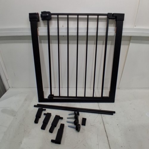SAFETY 1ST EASY INSTALL WALK THROUGH BABY GATE ADJUSTABLE - 28"-42" X 27" TALL - BLACK (MODEL: GA105CBLKF1Z) image 2