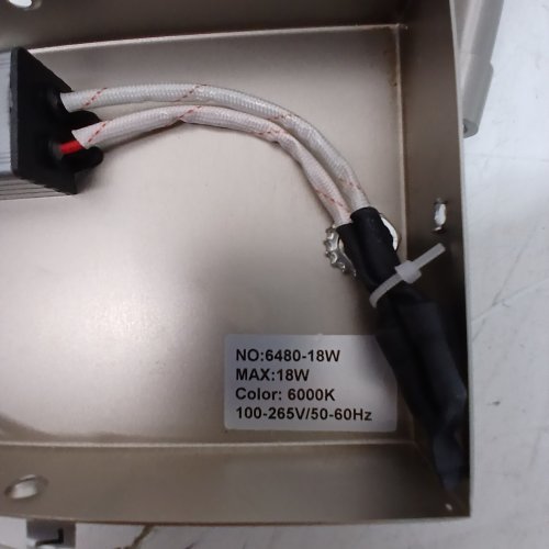 AIPSUN LED VANITY LIGHT FIXTURE -31.5"/18W/5500K - BRUSHED NICKEL (MODEL: 6480-18W) image 2