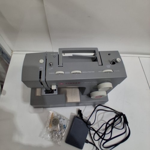 SINGER 4423 HEAVY DUTY SEWING MACHINE (MODEL: 4423) image 6