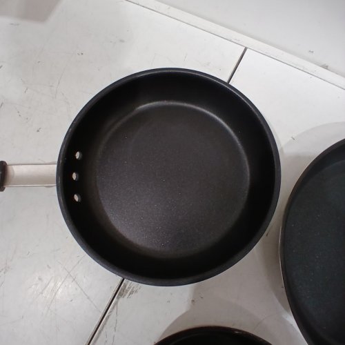 3PC LAGOSTINA RISTORANTE PROFESSIONAL 3PLY CLAD PLASMA NON-STICK SKILLET SET - 8"/10"12" - BLACK/STAINLESS STEEL (MODEL: L888040103) image 5