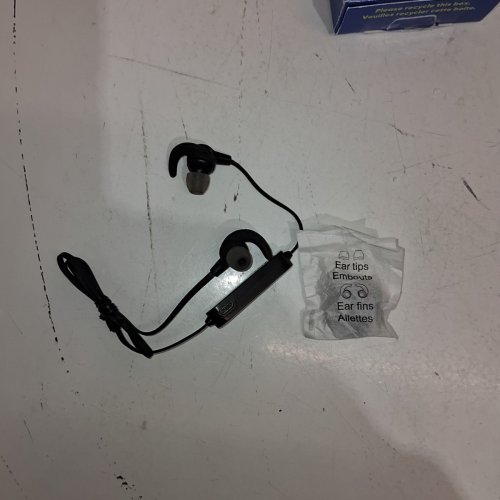 ONN. BLUETOOTH IN-EAR WIRELESS HEADPHONES - BLACK image 3