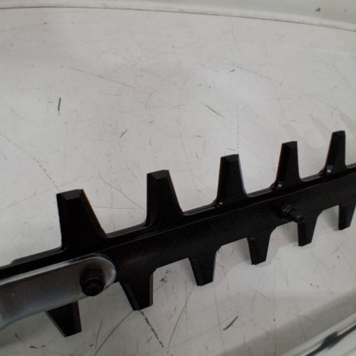 HEDGE TRIMMER HEAD ATTACHMENT FOR PRUNING HEDGES - 16" - STEEL image 3