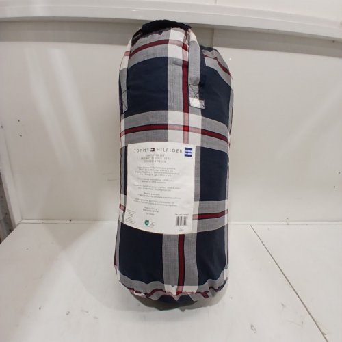 3PC TOMMY HILFIGER COMFORTER SET - QUEEN - RED/BLUE (MODEL: 1976201) image 3