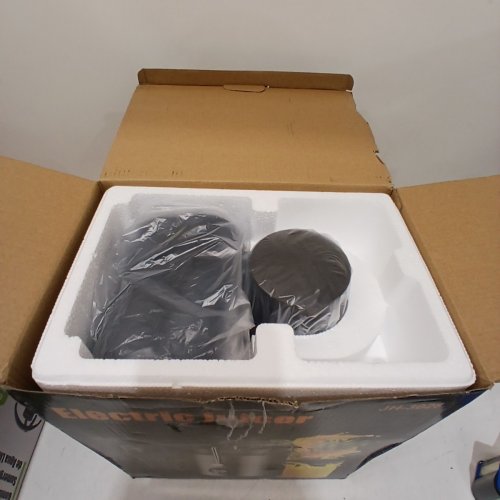 ELECTRIC JUICER MACHINE FOR FRUIT AND VEGETABLES - BLACK (MODEL: JH-3028) image 3