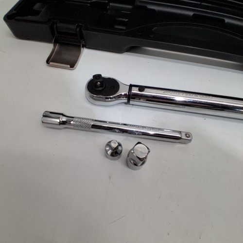 VEVOR TORQUE WRENCH, 3/8-INCH DRIVE CLICK TORQUE WRENCH 10-80FT.LB/14-110N.M, DUAL-DIRECTION ADJUSTABLE TORQUE WRENCH SET - (MODEL: 17080FTLB) image 4