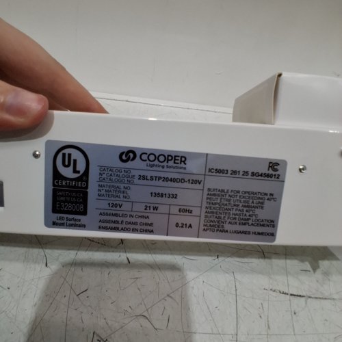 METALUX RESIDENTIAL LINEAR WHITE INTEGRATED LED STRIP LIGHT - 2FT - 2000 LM 4000 K - WHITE (MODEL: 2SLSTP2040DD-120 V) image 2