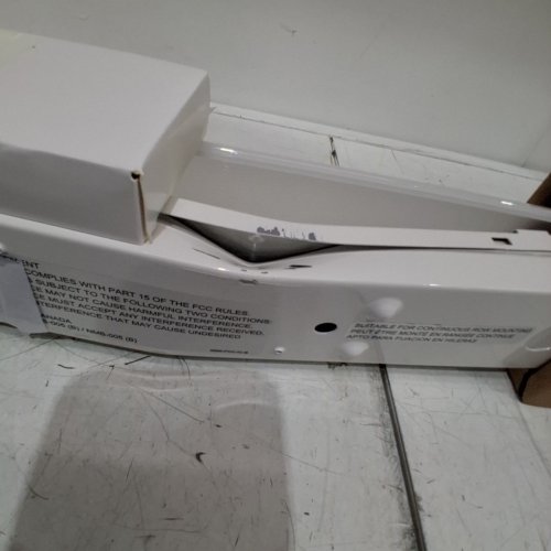 METALUX RESIDENTIAL LINEAR WHITE INTEGRATED LED STRIP LIGHT - 2FT - 2000 LM 4000 K - WHITE (MODEL: 2SLSTP2040DD-120 V) image 4