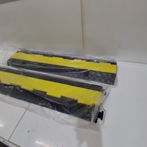 2PK VEVOR HEAVY DUTY RUBBER CABLE PROTECTOR RAMP - 12000LBS /AXLE CAPACITY - 38.58" X 9.45" X 1.77" - BLACK/YELLOW (MODEL: ‎RUBBER3PCS / CP-R02-3) image 3