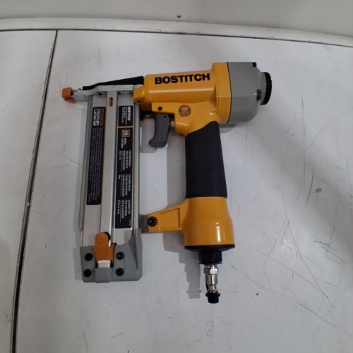 BOSTITCH 18 GAUGE PNEUMATIC 2" BRAD NAILER (MODEL: BTFP1850K) image 2