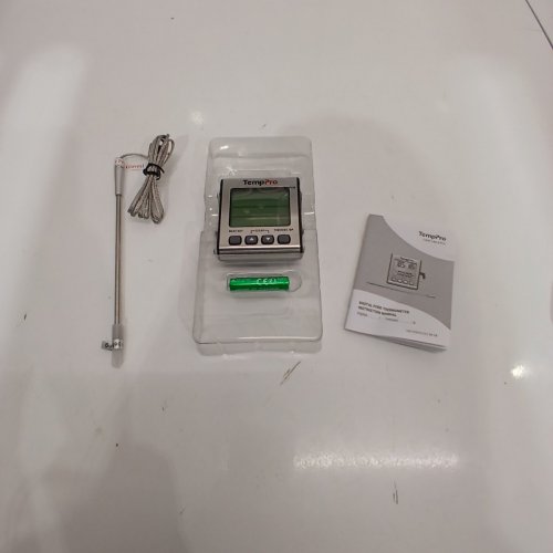 TEMPPRO TEMPTRACK DIGITAL MULTIFUNCTIONAL MEAT THERMOMETER & KITCHEN TIMER WITH ALARM - SILVER image 2