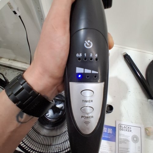 BLACK + DECKER STAND FAN WITH REMOTE - 16" DIAMETER - BLACK (MODEL: BFSR16B-01) image 2