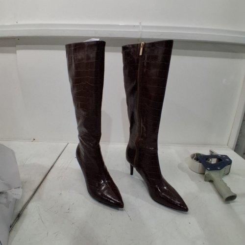 WOMAN'S GUESS WAYLA KNEE HIGH BOOTS - 10 - BROWN CROC image 3