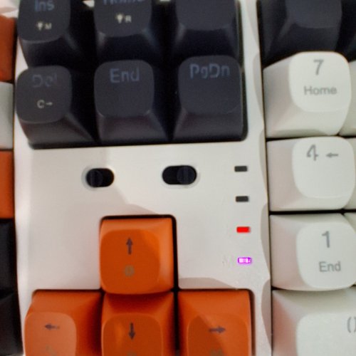 REDRAGON WYVERN PRO WIRED/WIRELESS MECHANICAL KEYBOARD WITH RGB BACKLIGHT, 3-LAYER NOISE DAMPENING, ROUND PBT KEYCAPS, AND CUSTOM LINEAR SWITCH - 2.4G AND BLUETOOTH MODES - WHITE/ORANGE (MODEL: K689) image 3