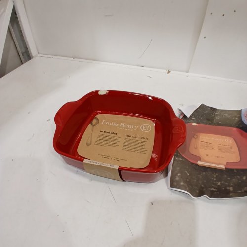 EMILE HENRY GRAND CRU RECTANGULAR OVEN DISH - 9.5" X 11" - RED image 3