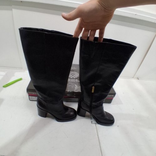 WOMEN'S VINCE CAMUTO KNEE HIGH SOFT COW NAPPA BOOT - SIZE 6.5W - EXTRA WIDE CALF- BLACK (VC-GIBI4) image 6
