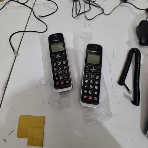 PANASONIC DIGITAL 2-IN-1 CORDED & CORDLESS PHONE WITH ANSWERING SYSTEM- BLACK (MODEL:KX-TGF872CB) image 4