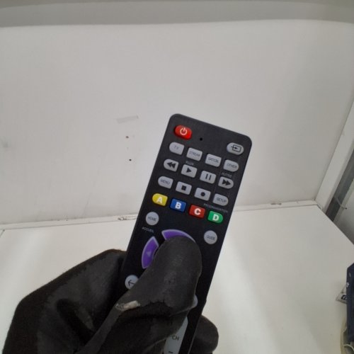 ONN. 4-DEVICE UNIVERSAL REMOTE CONTROL - COMPATIBLE WITH ALL MAJOR BRANDS - BLACK image 2
