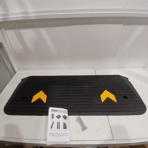 VEVOR RUBBER CURB RAMP - 17" X 40" X 2" - BLACK (MODEL: KR-11) image 2
