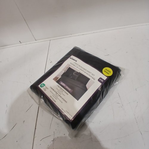 4PC BEDDORA MICROFIBER SHEET SET - QUEEN - BLACK image 3
