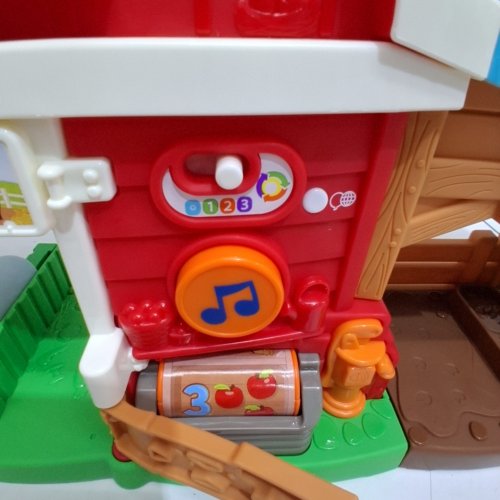 FISHER-PRICE LITTLE PEOPLE TODDLER TOY CARING FUN ANIMAL FARM PLAYSET - AGES 1+ - MULTICOLOR (MODEL: JNB87-9564) image 2