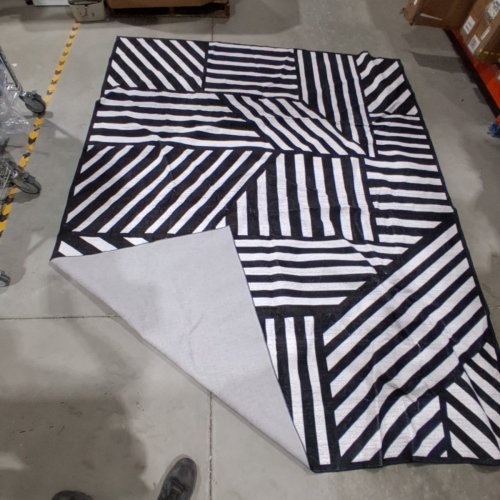 NON-SLIP GEOMETRIC STRIPED AREA RUG - 8FT X 10FT - BLACK/WHITE image 3
