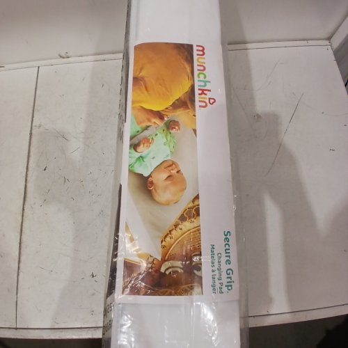 MUNCHKIN SECURE GRIP CHANGING PAD, WHITE image 3