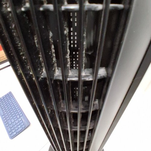 SEVILLE CLASSICS OSCILLATING TOWER FAN WITH TOUCH CONTROL AND TEMPERATURE SENSOR - BLACK (MODEL:1704090) image 3