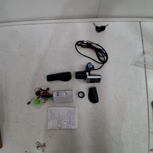 BRUSHLESS DC MOTOR CONTROLLER FOR ELECTRIC AND SCOOTER - THROTTLE-COMPATIBLE - 350W - 48V - SILVER/BLACK image 3