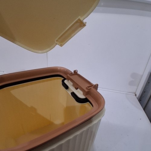 SMALL PLASTIC PEDAL WASTEBASKET TRASH CAN - 11.3" - BEIGE/BROWN image 3