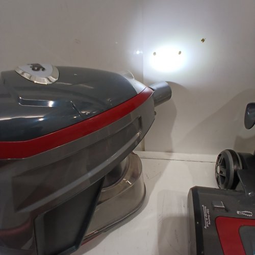 SHARK HV370C ROCKET PRO CORDED STICK VACUUM REMOVABLE HAND VACUUM ADVANCED SWIVEL STEERING - COMET RED (MODEL: HV370C) image 2
