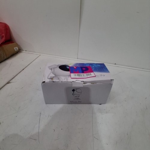 ASTRONAUT STARRY NEBULA SKY PROJECTOR WITH STAND - STAR/GALAXY MULTICOLOUR image 4
