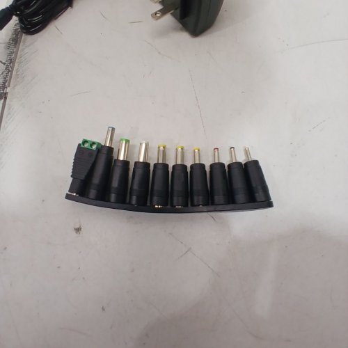 11PC AC POWER ADAPTER WITH INTERCHANGEABLE CONNECTOR TIPS image 4