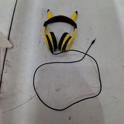 POKÉMON BLUETOOTH WIRELESS HEADPHONES - 37 HR - YELLOW / BLACK image 3