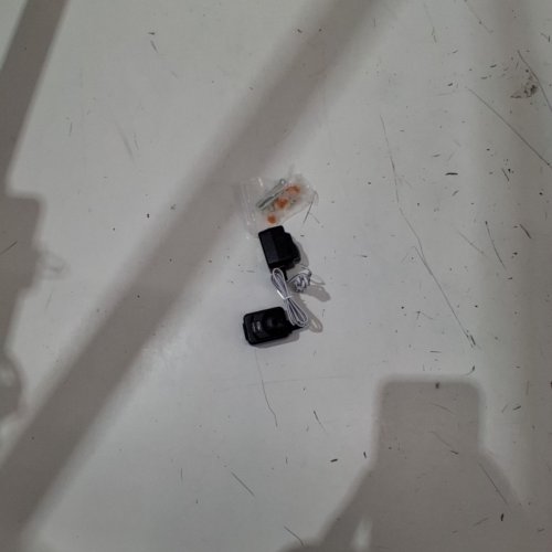 CHAMBERLAIN REPLACEMENT SAFETY SENSORS FOR GARAGE DOOR KIT - BLACK (MODEL: 820CB) image 2