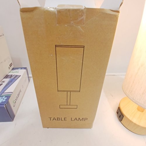 COMPACT TOUCH TABLE LAMP WITH OUTLET - BEIGE image 3