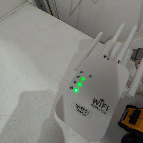WIRELESS DUAL BAND LONG RANGE SIGNAL BOOSTER WI-FI REPEATER - WHITE image 2