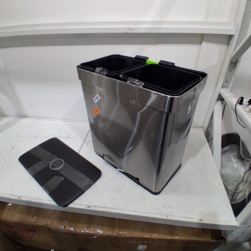 AMAZON BASICS RECTANGULAR DUAL COMPARTMENT RECYCLING GARBAGE TRASH CAN WITH SOFT CLOSE LID - 60L - SILVER/BLACK image 2