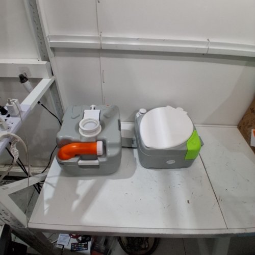 KOHREE PORTABLE CAMPING TOILET WITH DETACHABLE WASTE TANK - 5.8 GAL - GREY image 2