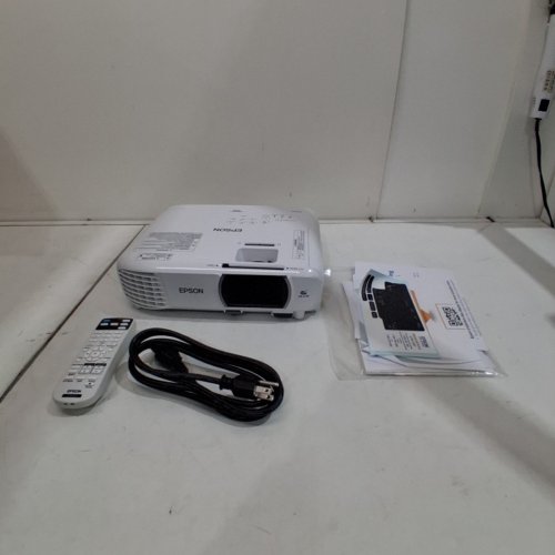 EPSON HOME CINEMA 3LCD 1080P HOME THEATRE PROJECTOR - WHITE (MODEL: H980A) image 5