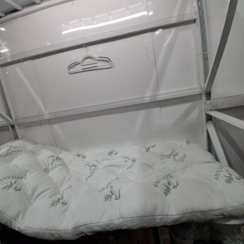 PLUSH PILLOW TOP BAMBOO MATRESS TOPPER WITH ELASTIC CORNER STRAPS - TWIN (39" X 75") - WHITE / GREEN image 2