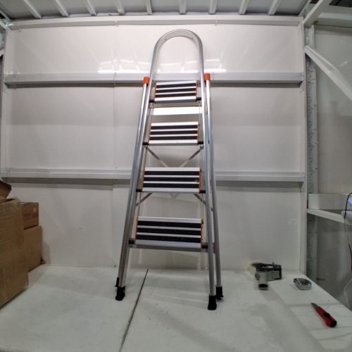 FOLDING STEP LADDERS WITH RUBBER HAND GRIP AND ANTI-SLIP WIDE PEDAL - 4 STEP - ORANGE\ALUMINUM image 3